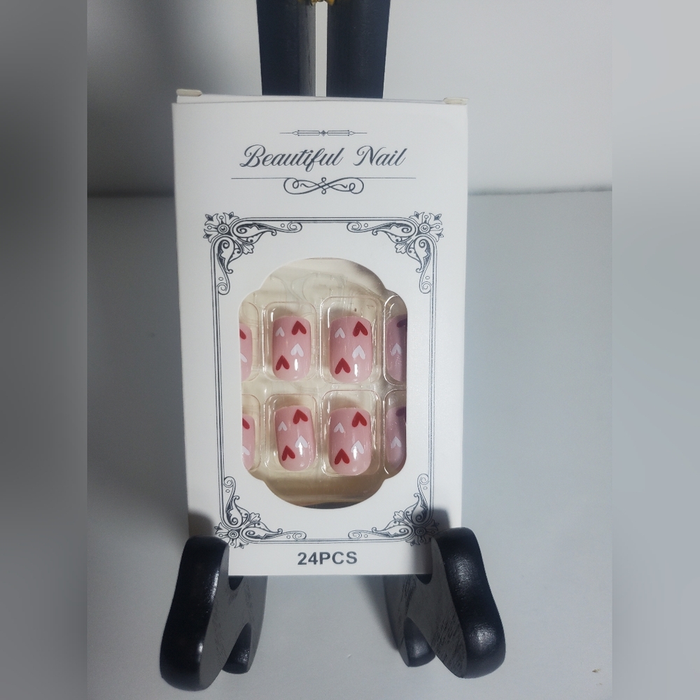 New 24 Piece Pink And White Hearts Nails Beautiful Nail Press Ons Medium